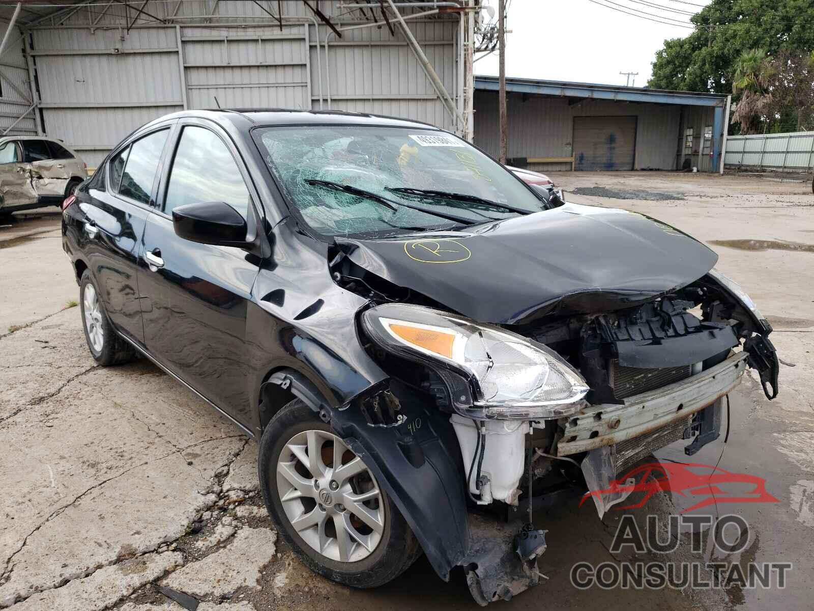 NISSAN VERSA 2018 - 3N1CN7AP3JL871131