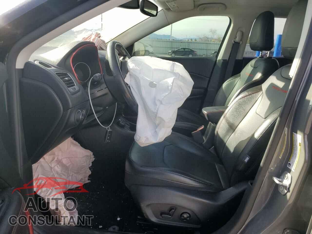JEEP COMPASS 2020 - 3C4NJDDB9LT123146