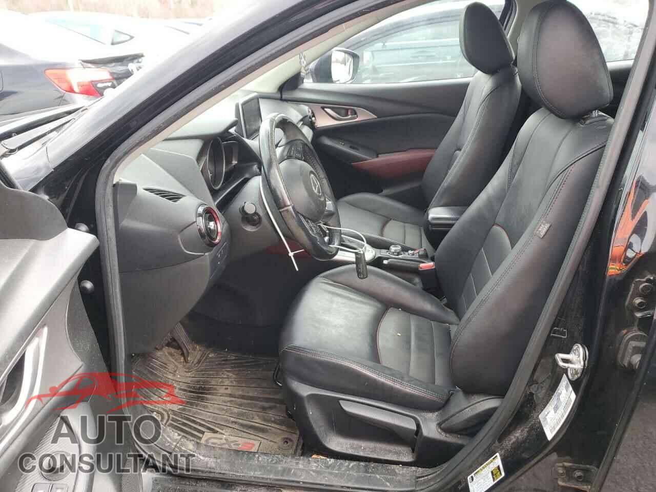 MAZDA CX-3 2017 - JM1DKFC70H0141685