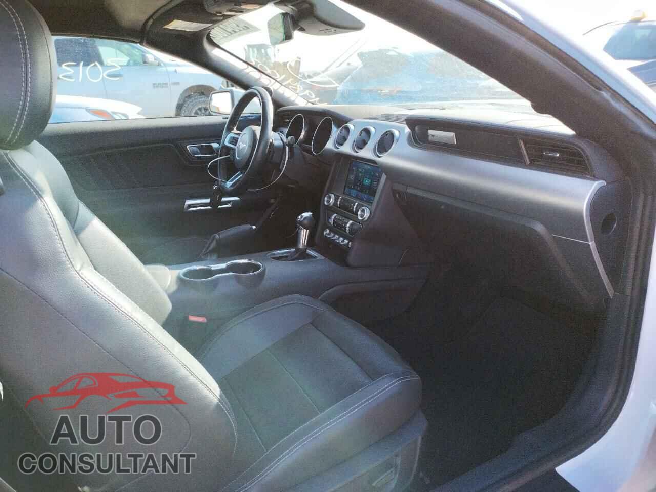 FORD MUSTANG 2021 - 1FATP8UH7M5121355