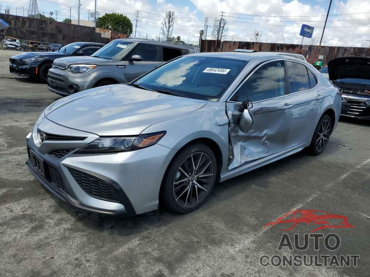 TOYOTA CAMRY 2021 - 4T1G11AKXMU583589