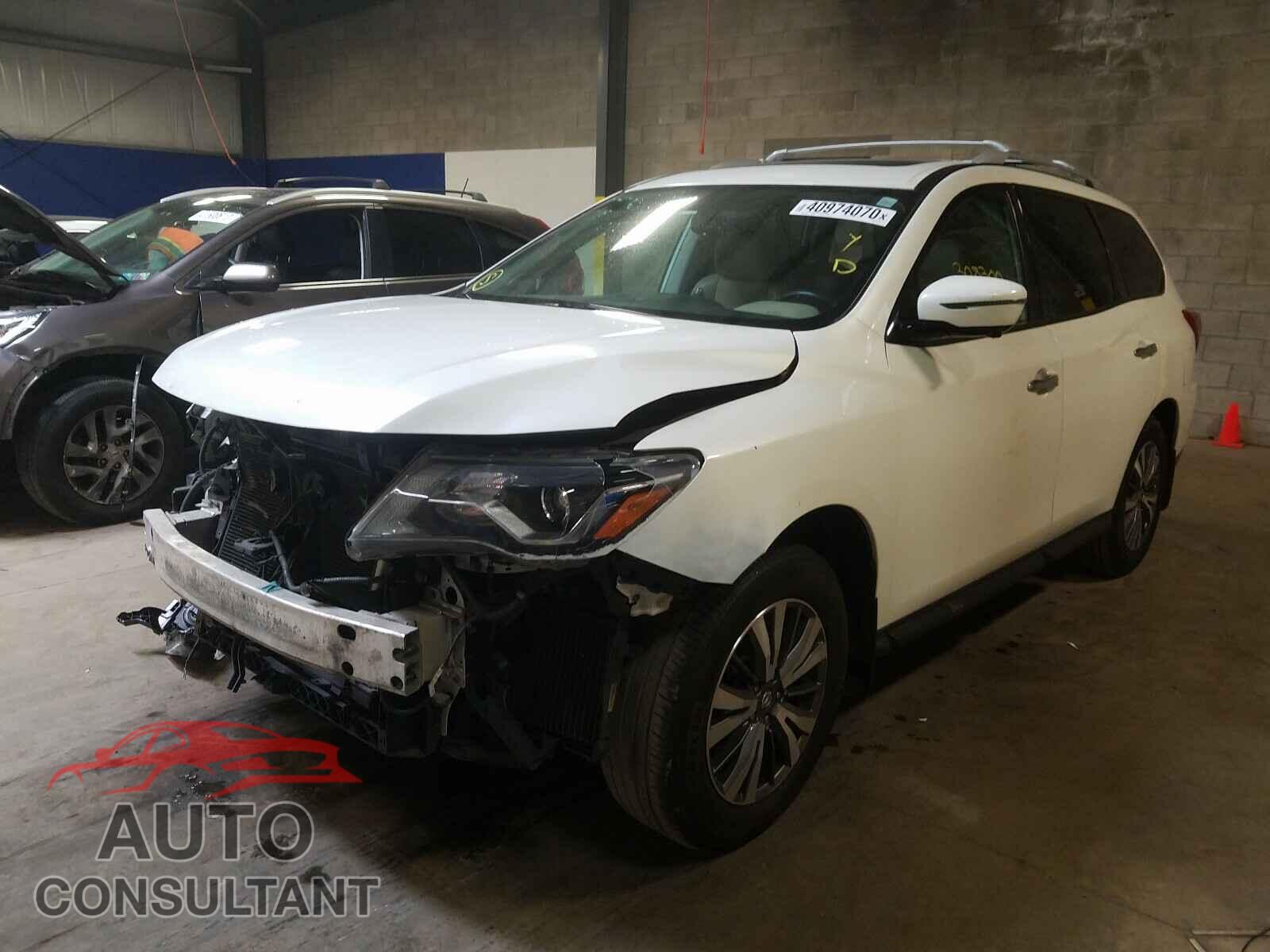 NISSAN PATHFINDER 2017 - 5N1DR2MM5HC619005