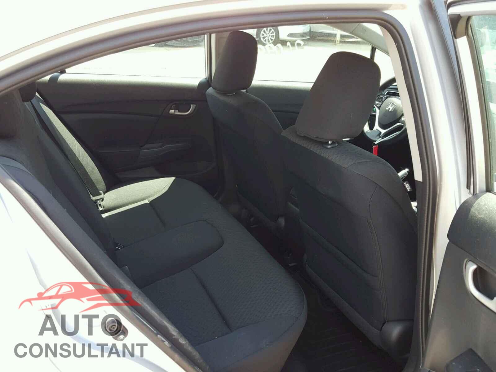 HONDA CIVIC LX 2015 - 19XFB2E50FE050207