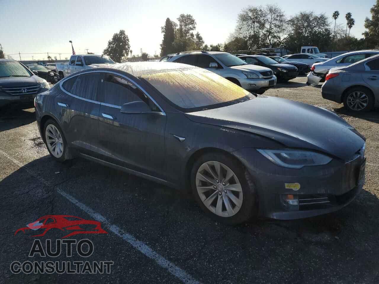 TESLA MODEL S 2018 - 5YJSA1E2XJF281247