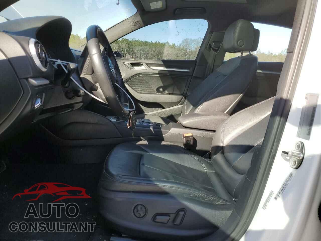 AUDI A3 2017 - WAUAUGFFXH1037802