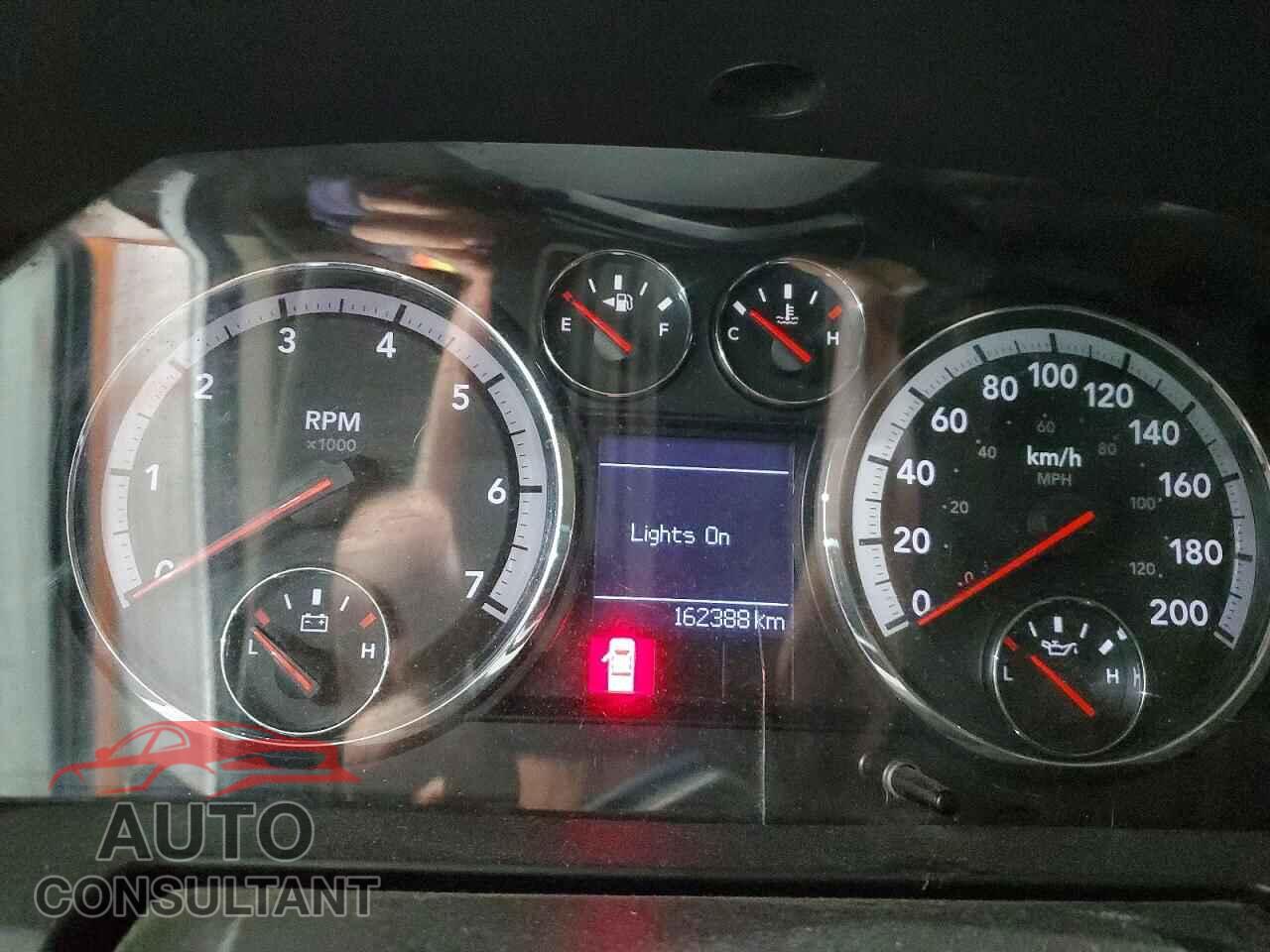 DODGE RAM 1500 2012 - 1C6RD7LT7CS266738