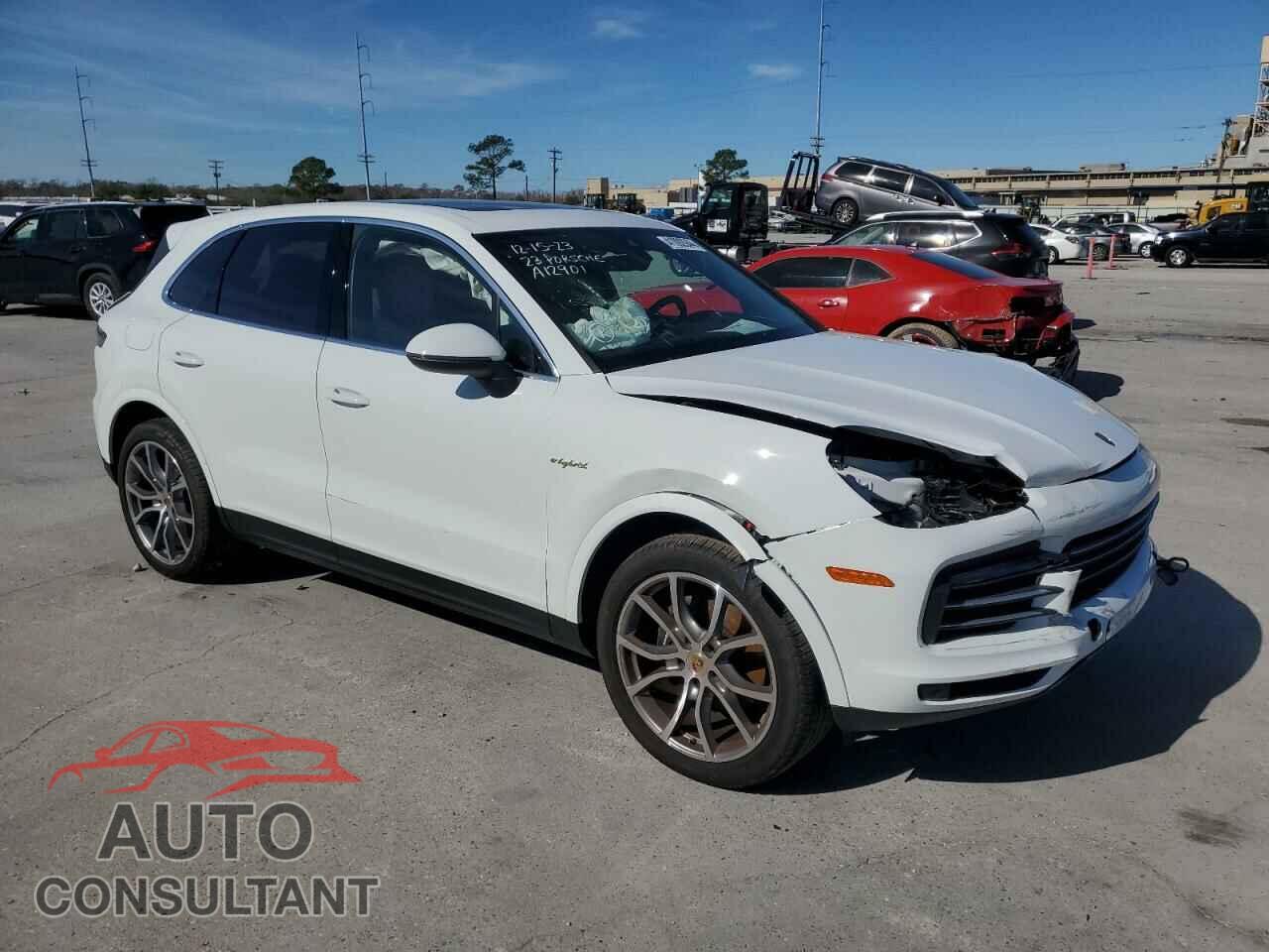 PORSCHE CAYENNE 2023 - WP1AE2AY9PDA12901