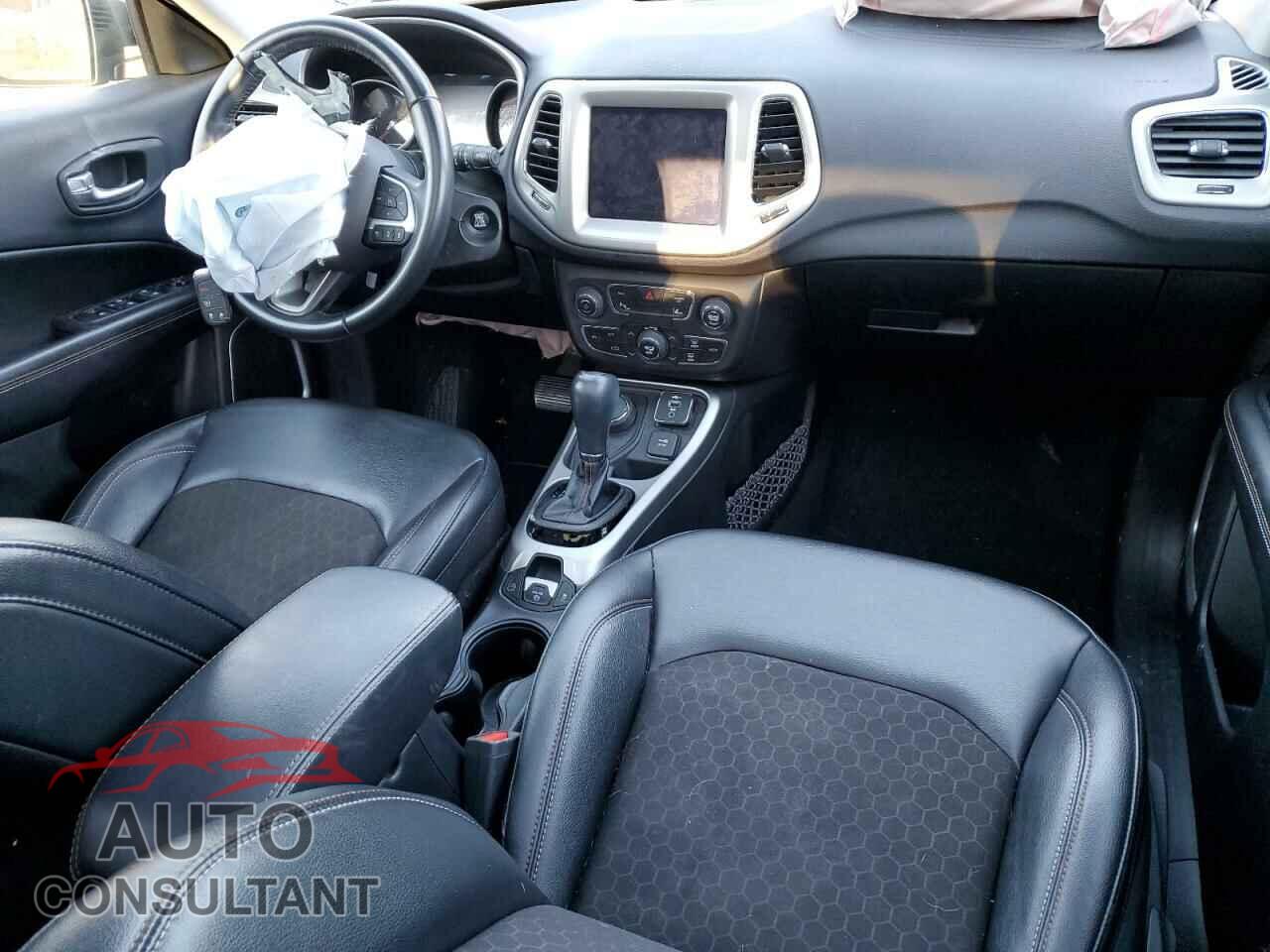 JEEP COMPASS 2020 - 3C4NJDBB2LT223155