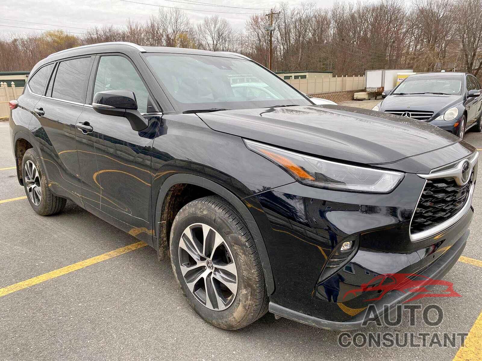 TOYOTA HIGHLANDER 2021 - 5TDGZRBH6MS524316
