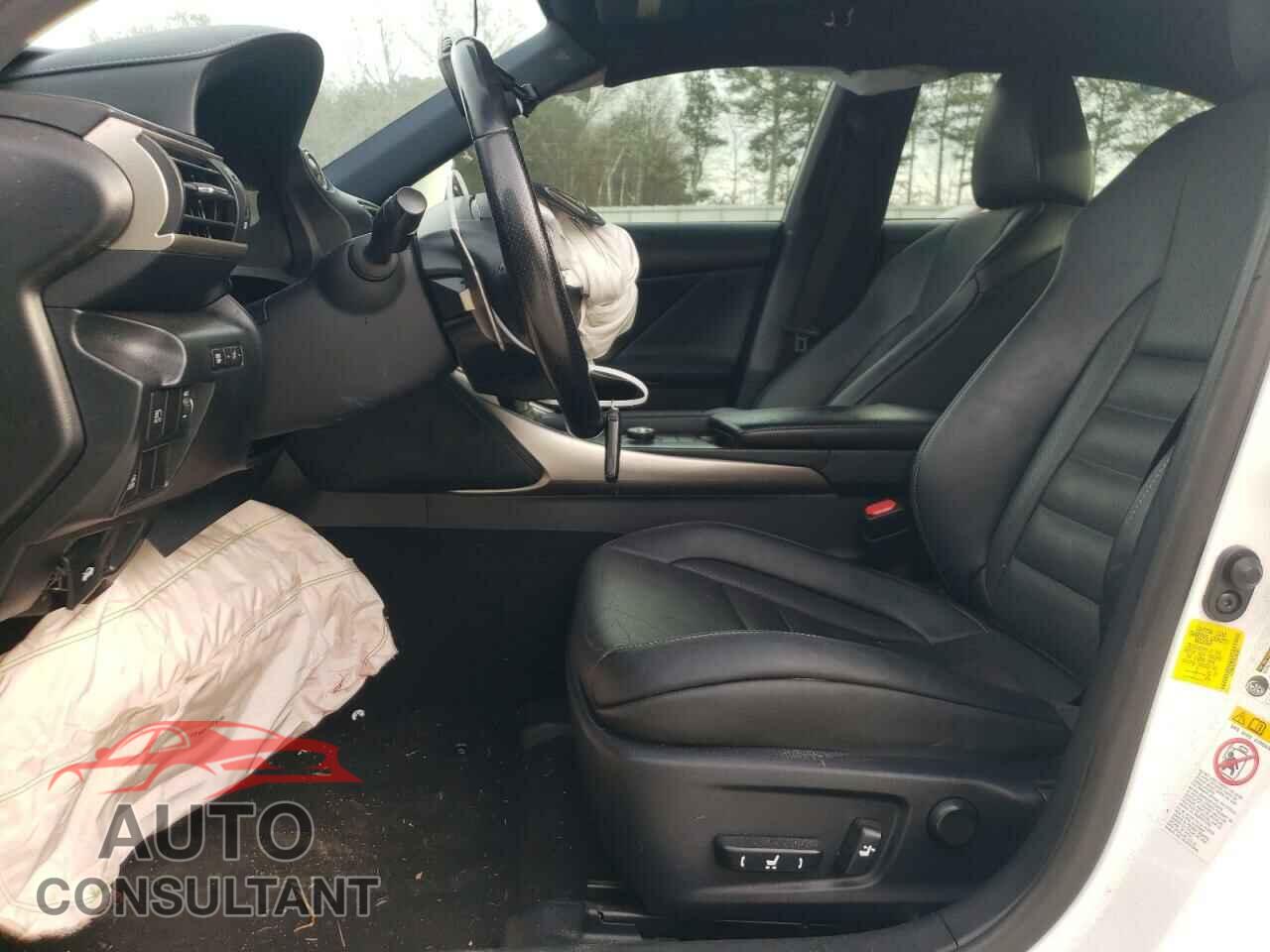LEXUS IS 2017 - JTHBA1D27H5052987