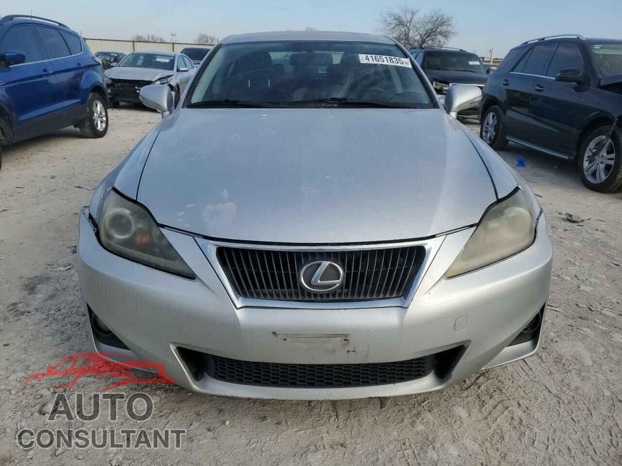LEXUS IS 2011 - JTHCF5C23B5047310
