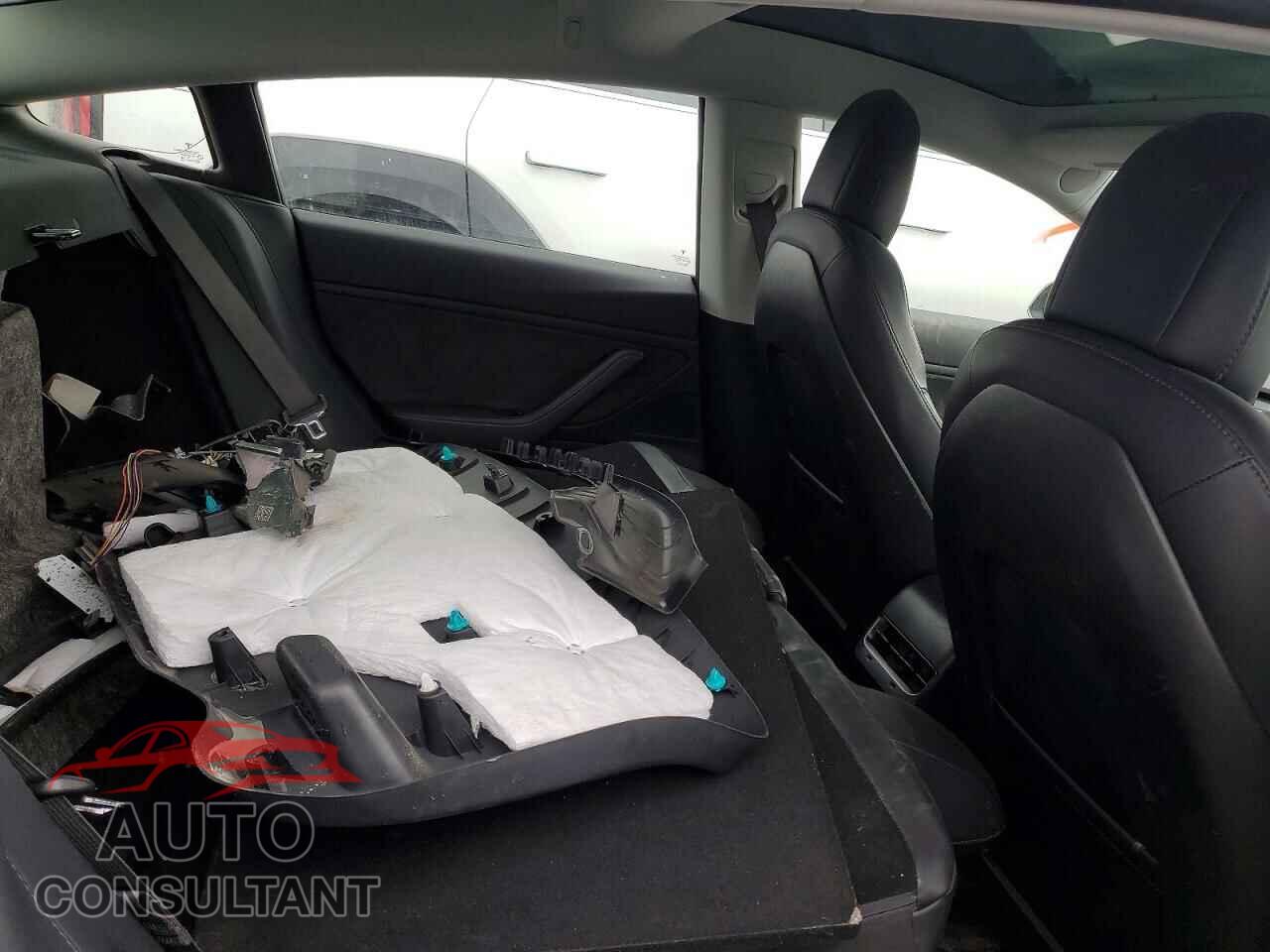 TESLA MODEL 3 2018 - 5YJ3E1EB8JF106973