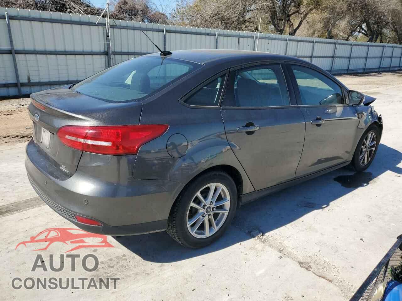 FORD FOCUS 2015 - 1FADP3F22FL299799