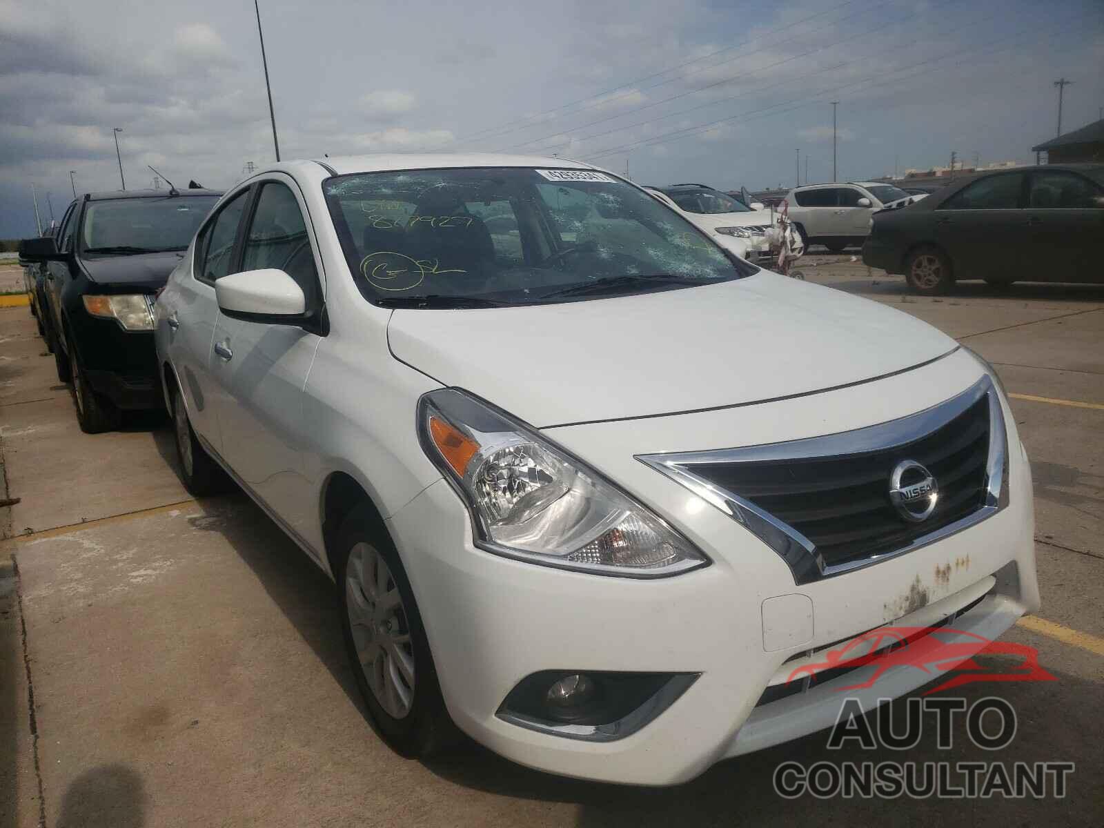 NISSAN VERSA 2018 - 3N1CN7AP8JL877927