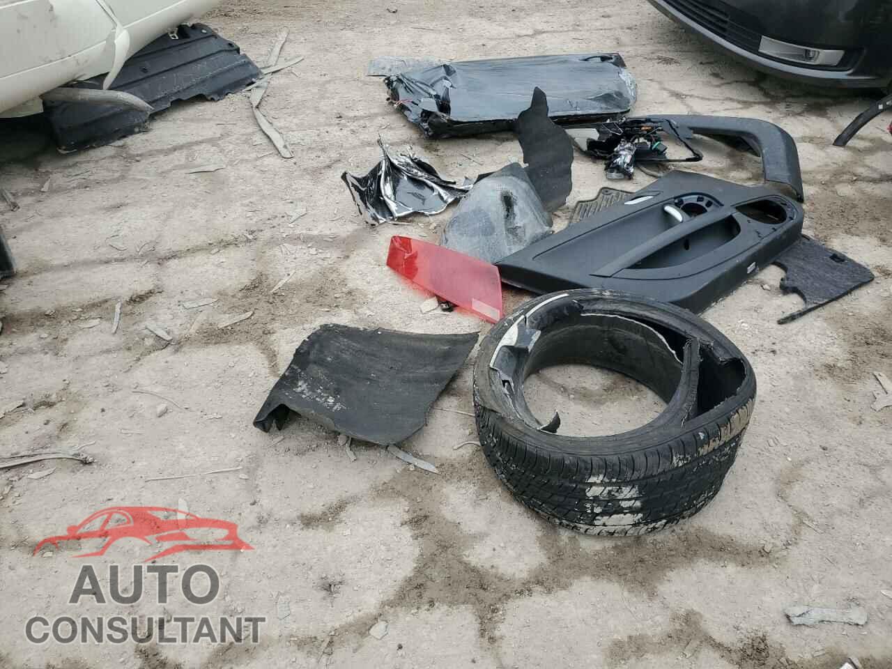AUDI TT 2014 - TRUBFAFK9E1009552