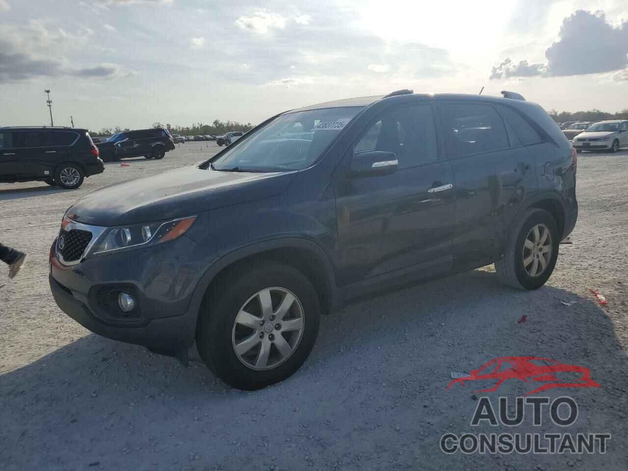 KIA SORENTO 2011 - 5XYKT3A12BG132103