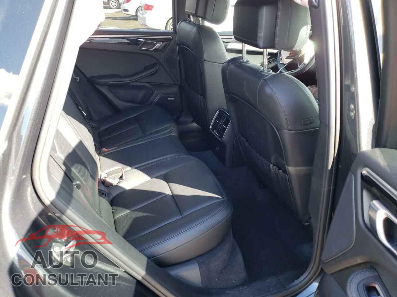 PORSCHE MACAN 2018 - WP1AA2A51JLB10965