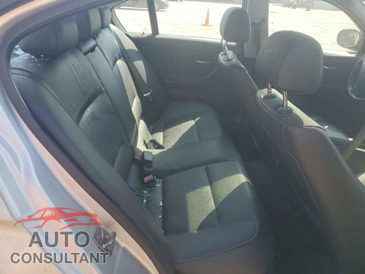 BMW 3 SERIES 2011 - WBAPH7C58BE683785