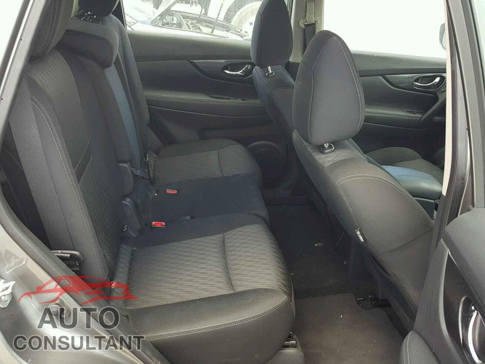 NISSAN ROGUE S 2017 - KNMAT2MT7HP569281
