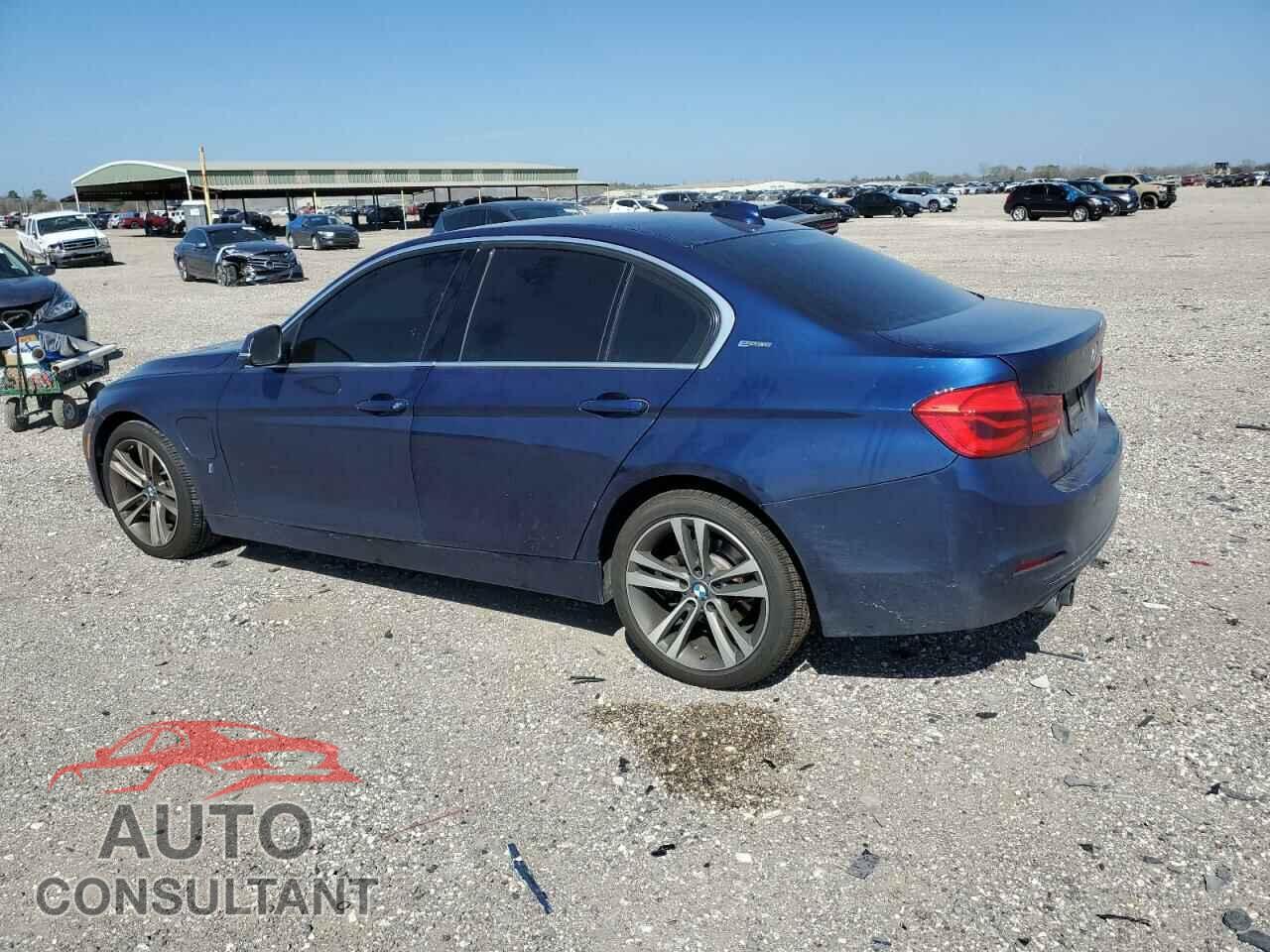 BMW 3 SERIES 2018 - WBA8E1C53JA756447