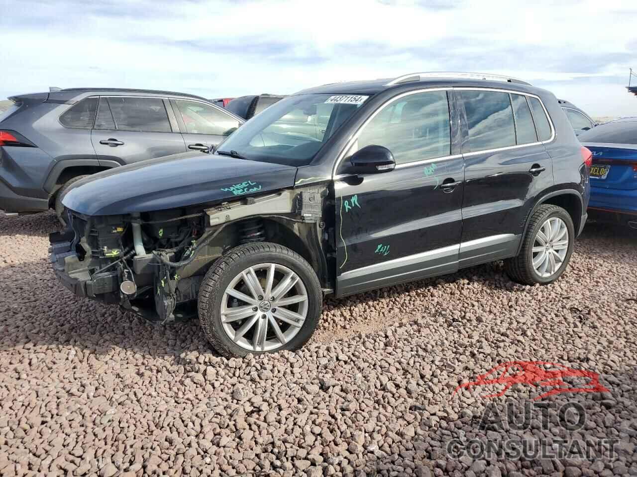 VOLKSWAGEN TIGUAN 2016 - WVGAV7AX6GK000332