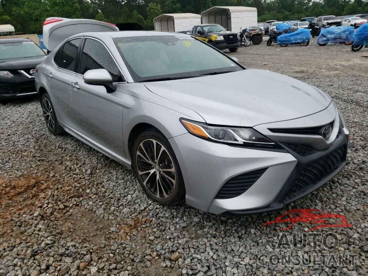 TOYOTA CAMRY 2018 - 4T1B11HK8JU111662