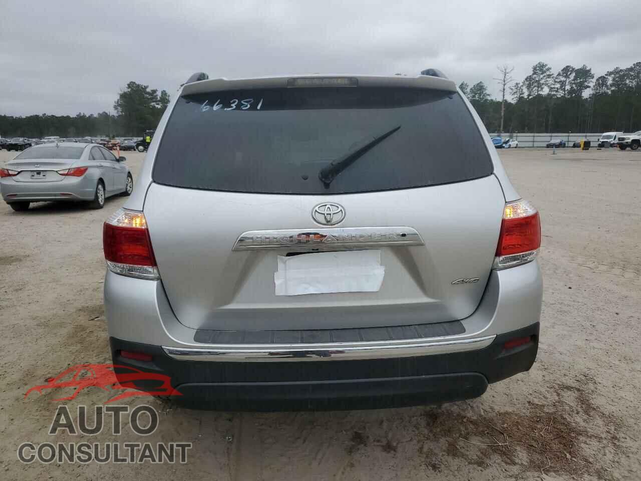 TOYOTA HIGHLANDER 2013 - 5TDDK3EH8DS266381
