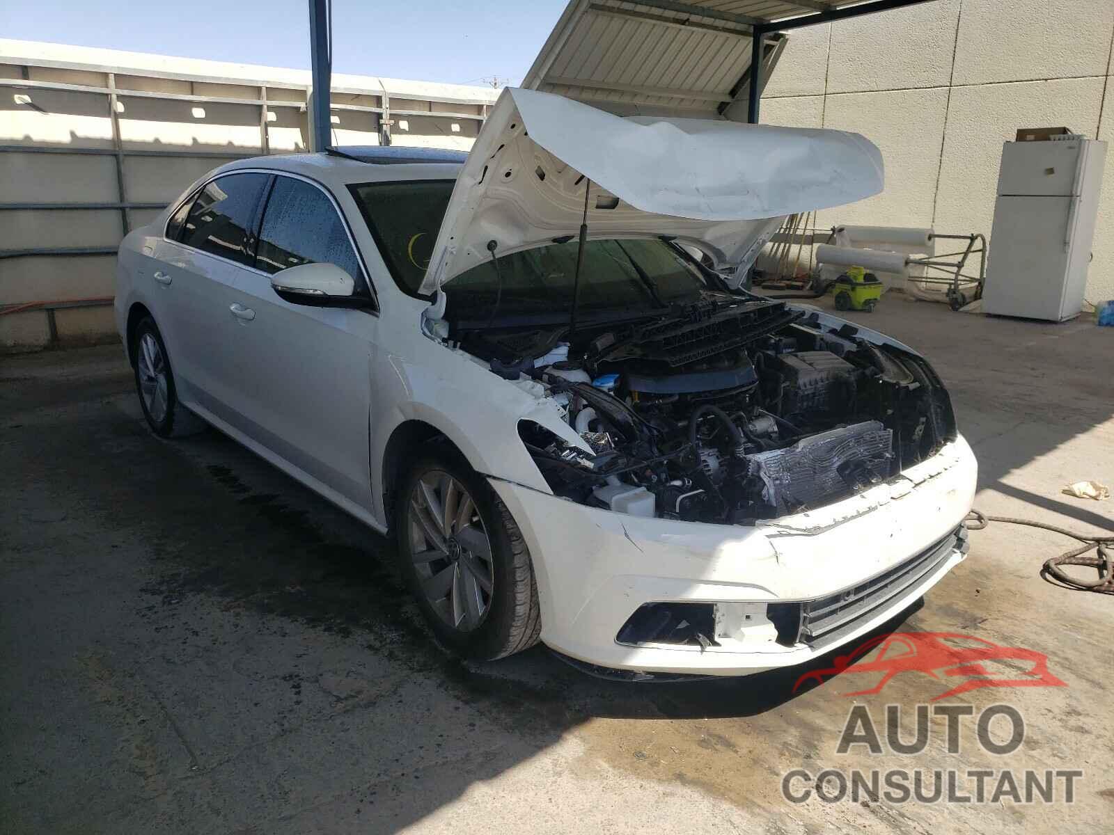 VOLKSWAGEN PASSAT 2018 - 1VWBA7A33JC019226