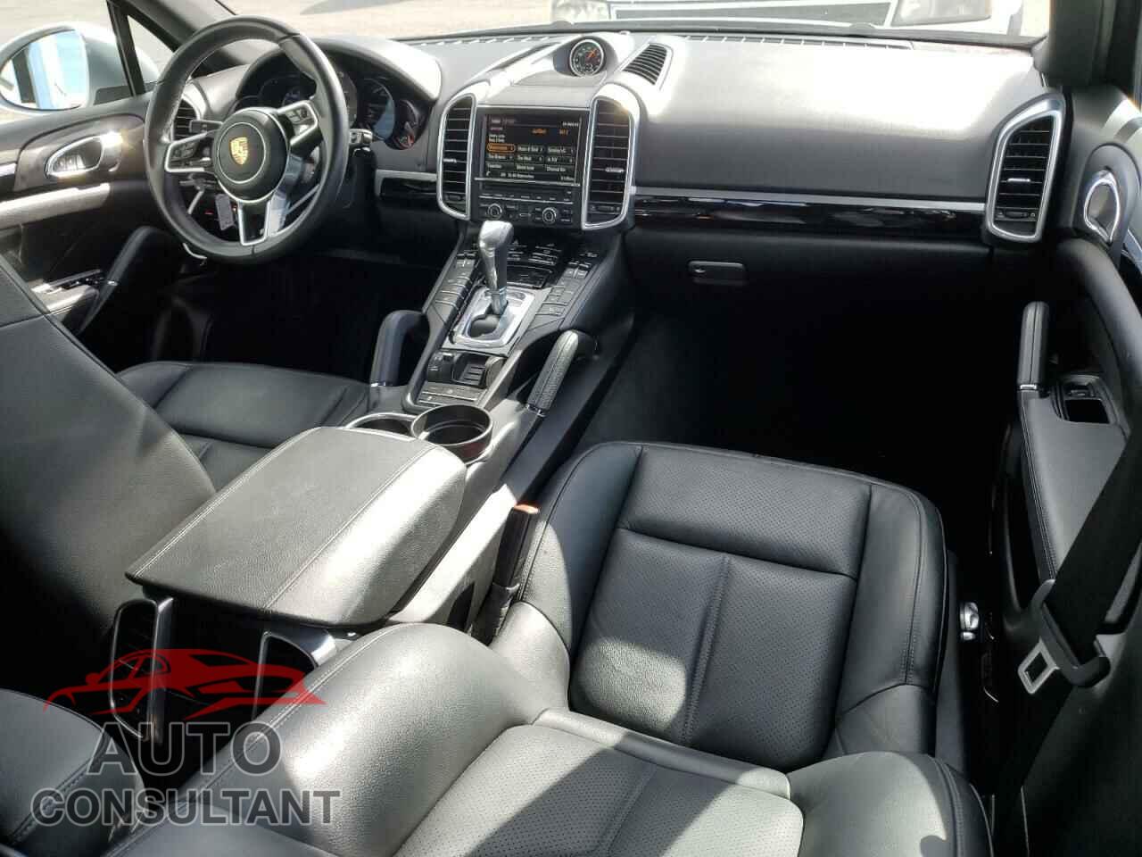 PORSCHE CAYENNE 2016 - WP1AA2A23GLA11272