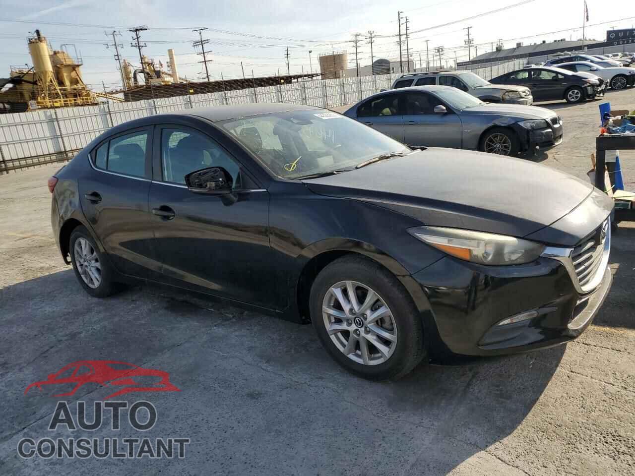 MAZDA 3 2018 - 3MZBN1U76JM184055