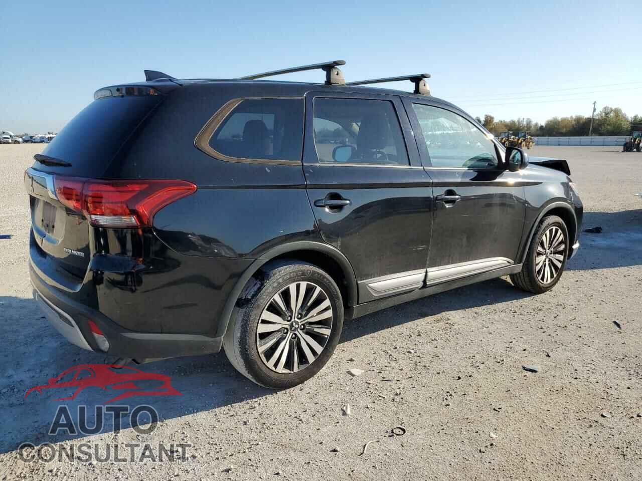 MITSUBISHI OUTLANDER 2019 - JA4AD2A3XKZ021282