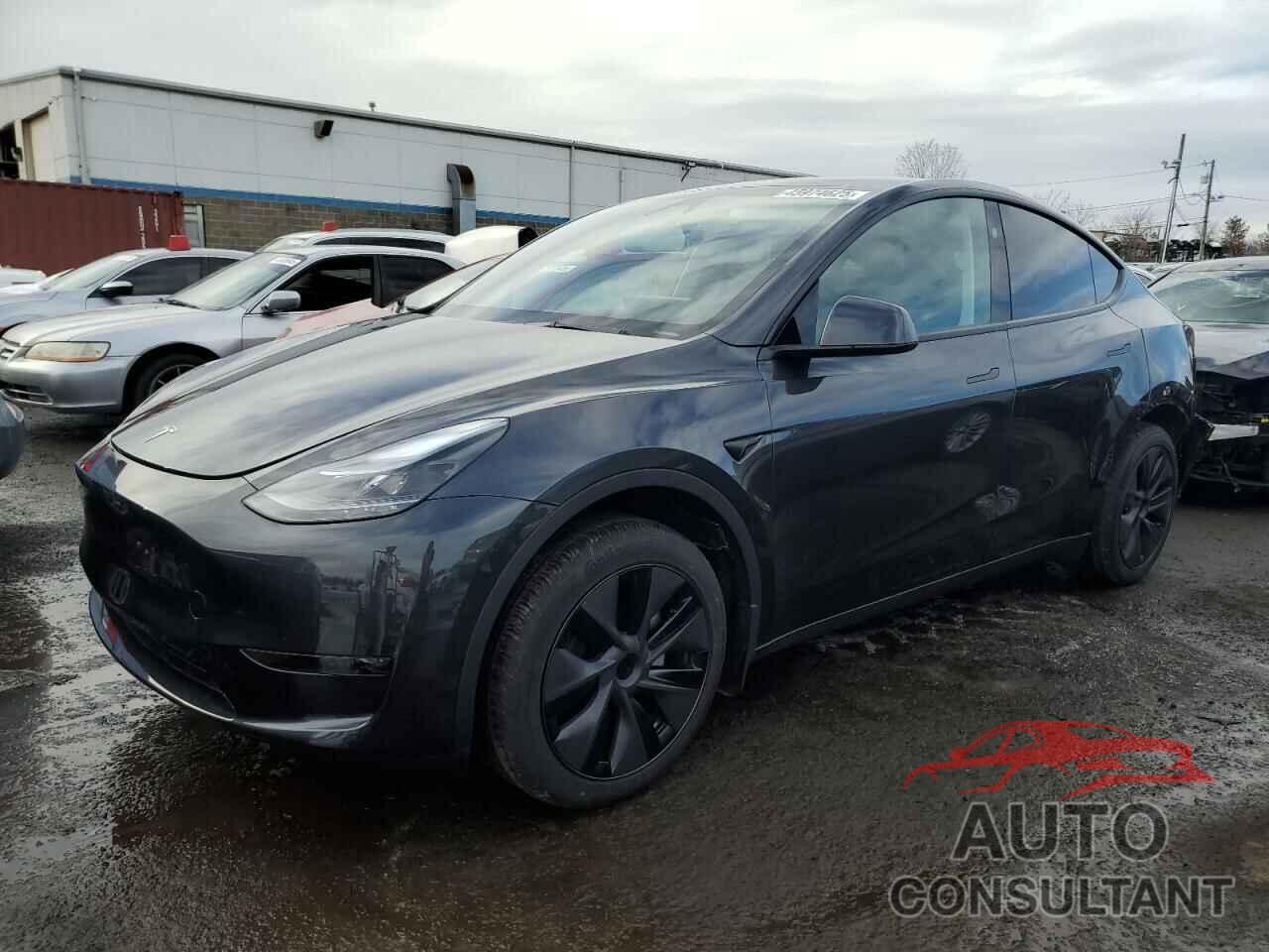 TESLA MODEL Y 2025 - 7SAYGDEDXSF263606