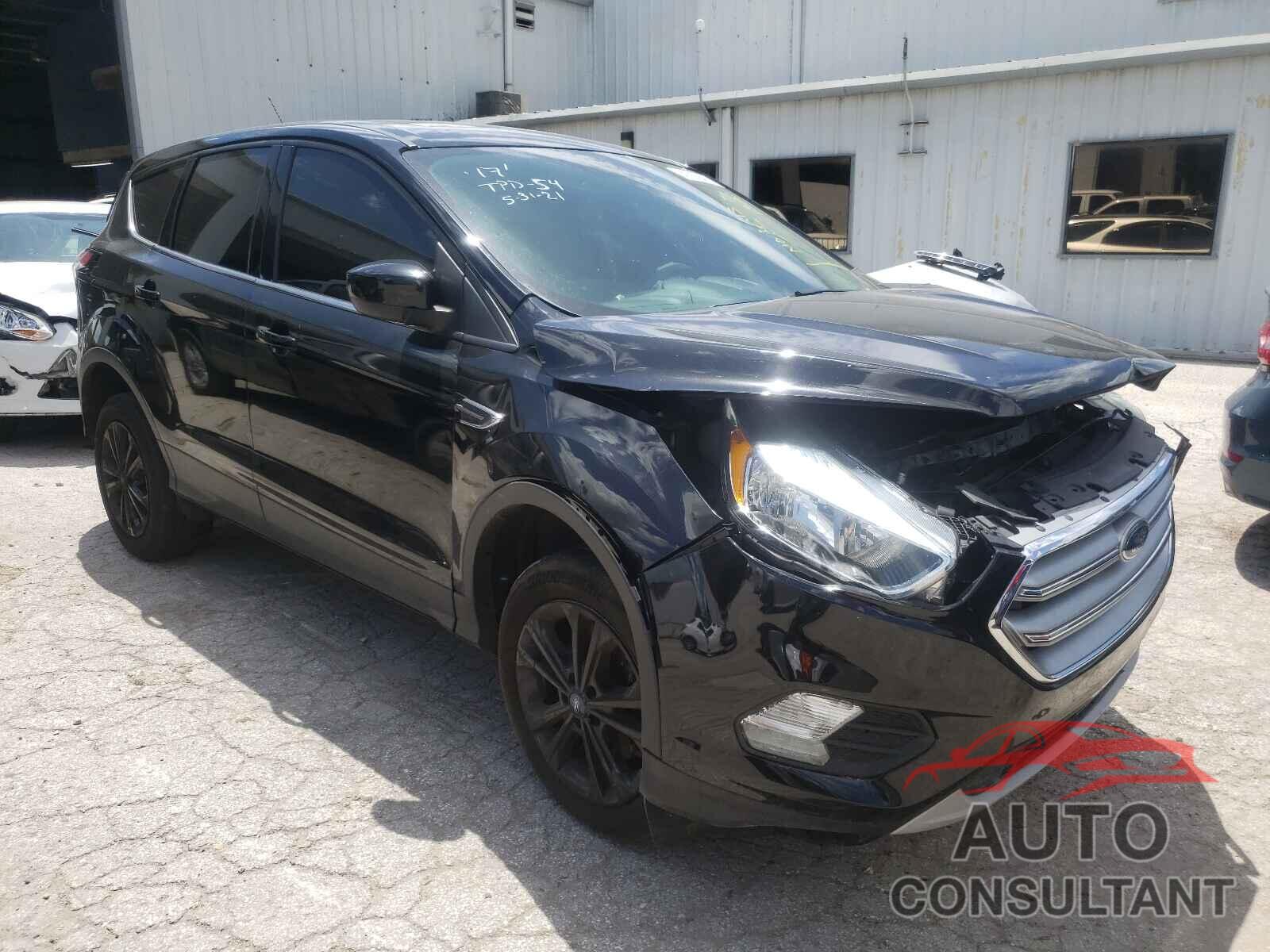 FORD ESCAPE 2017 - 1FMCU0G96HUC81257