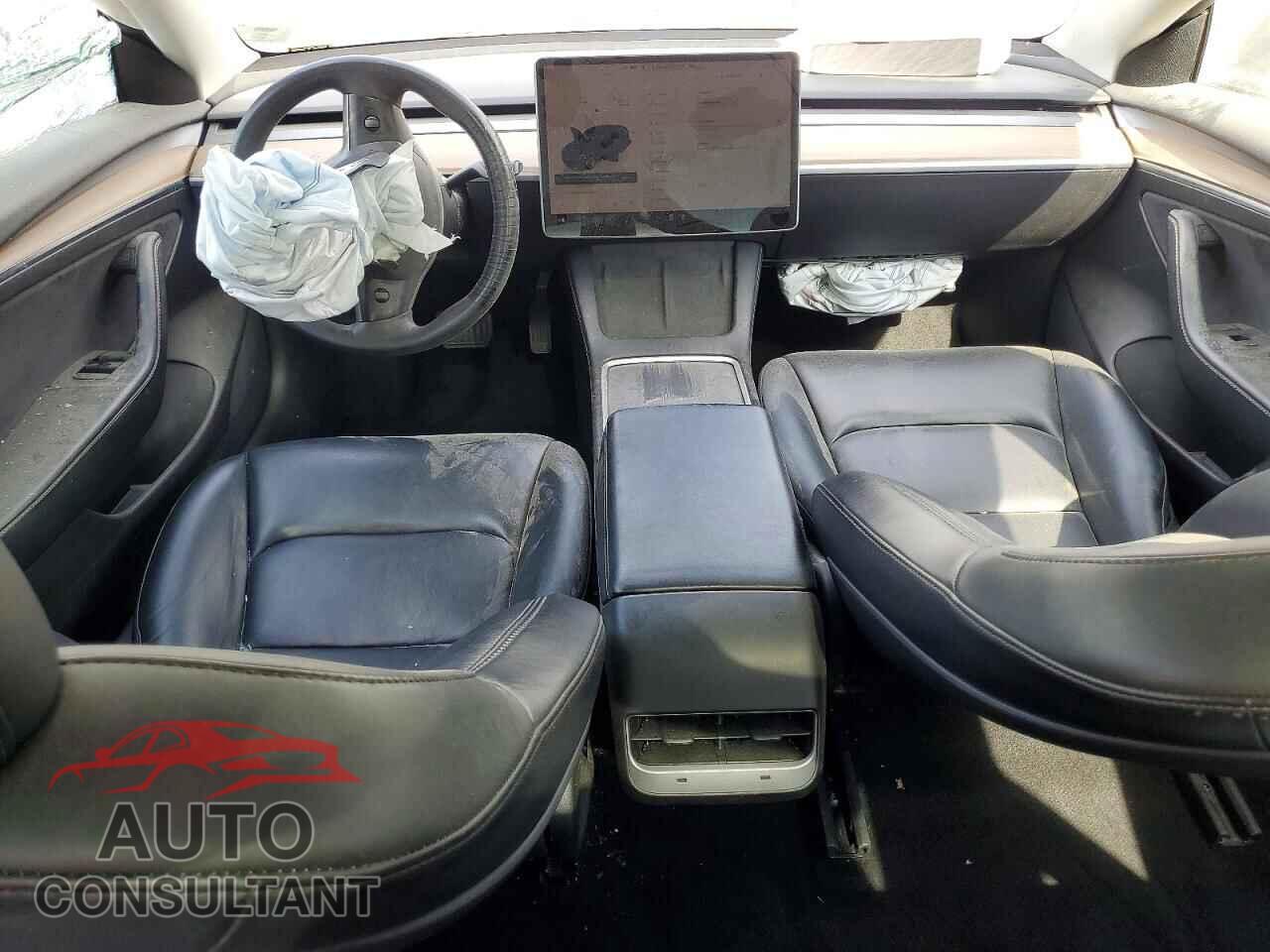 TESLA MODEL 3 2022 - 5YJ3E1EA8NF372085