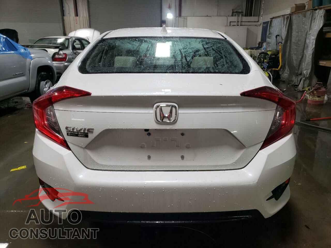 HONDA CIVIC 2018 - 19XFC2F75JE017614