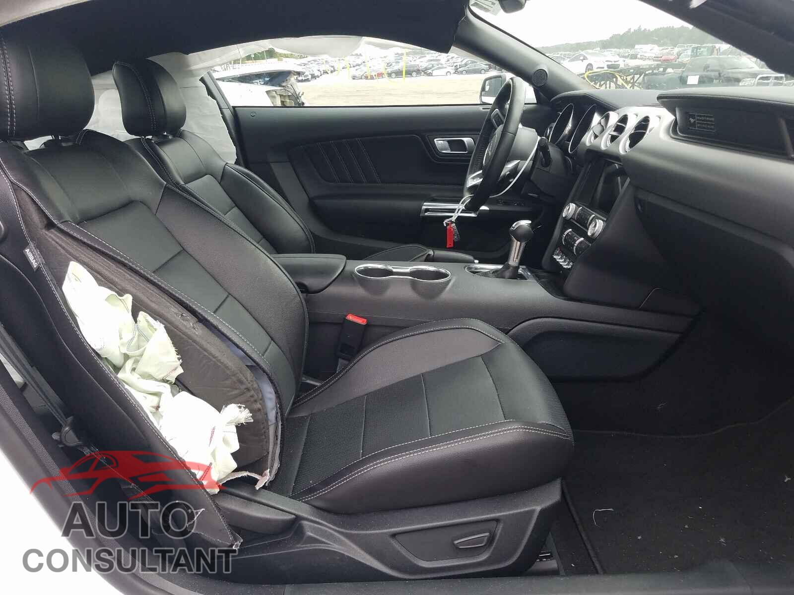 FORD MUSTANG 2020 - 1FA6P8CF2L5161757
