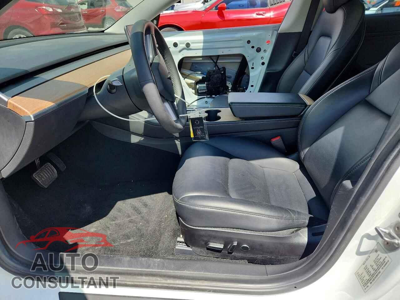 TESLA MODEL 3 2021 - 5YJ3E1EA1MF870367