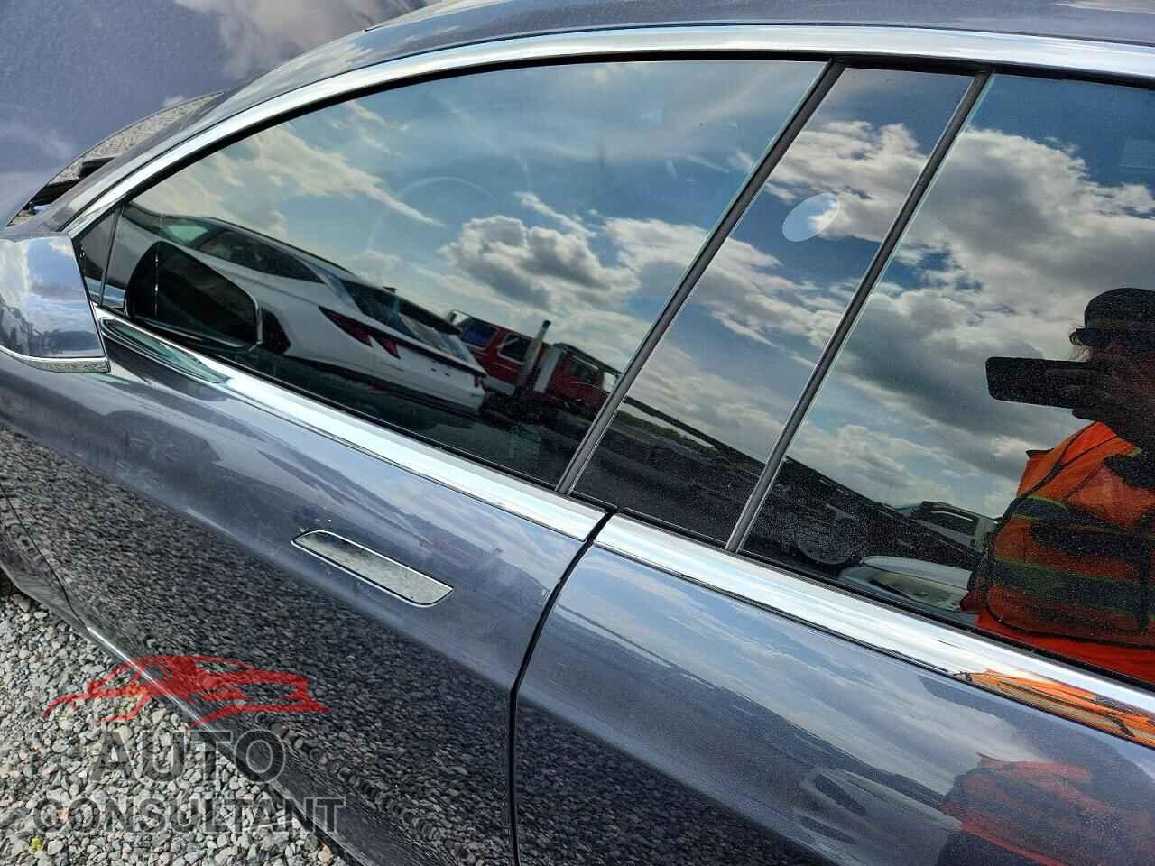 TESLA MODEL S 2019 - 5YJSA1E26KF347228