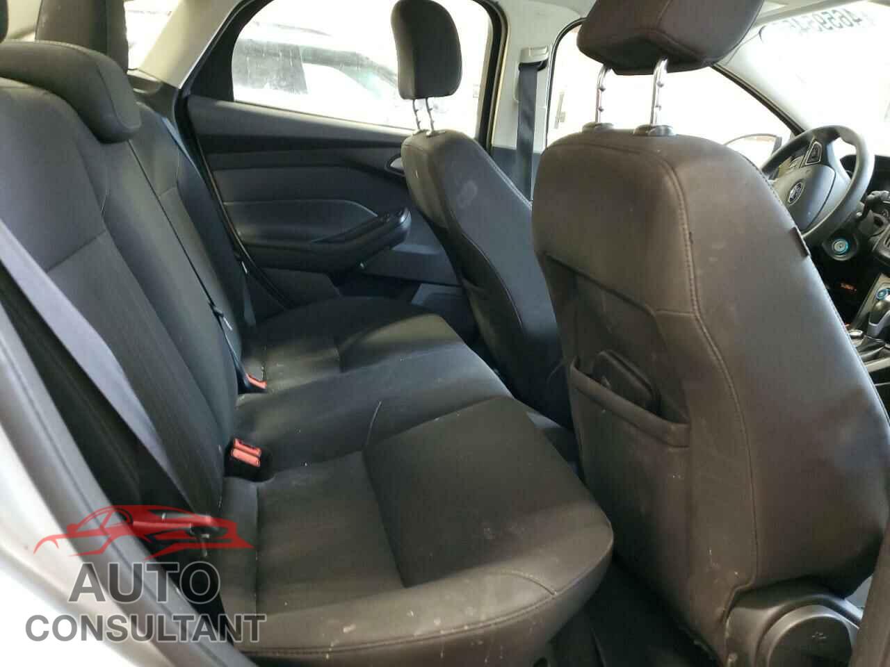 FORD FOCUS 2016 - 1FADP3F21GL340778