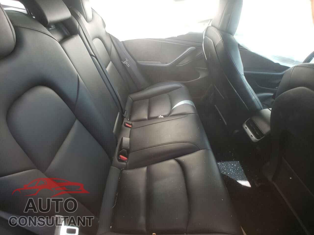 TESLA MODEL 3 2019 - 5YJ3E1EB2KF425531