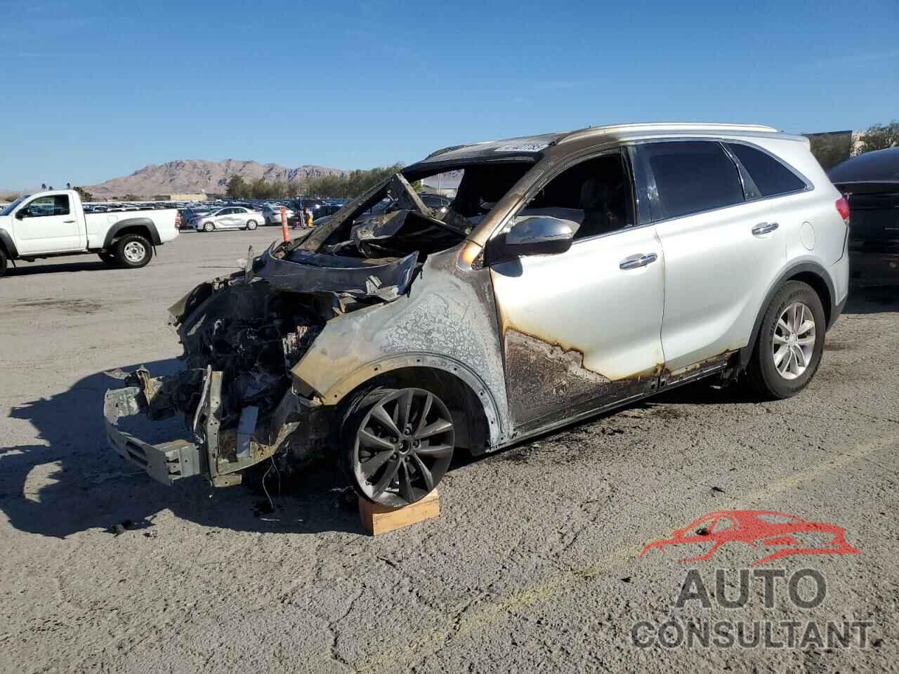 KIA SORENTO 2017 - 5XYPG4A34HG193303