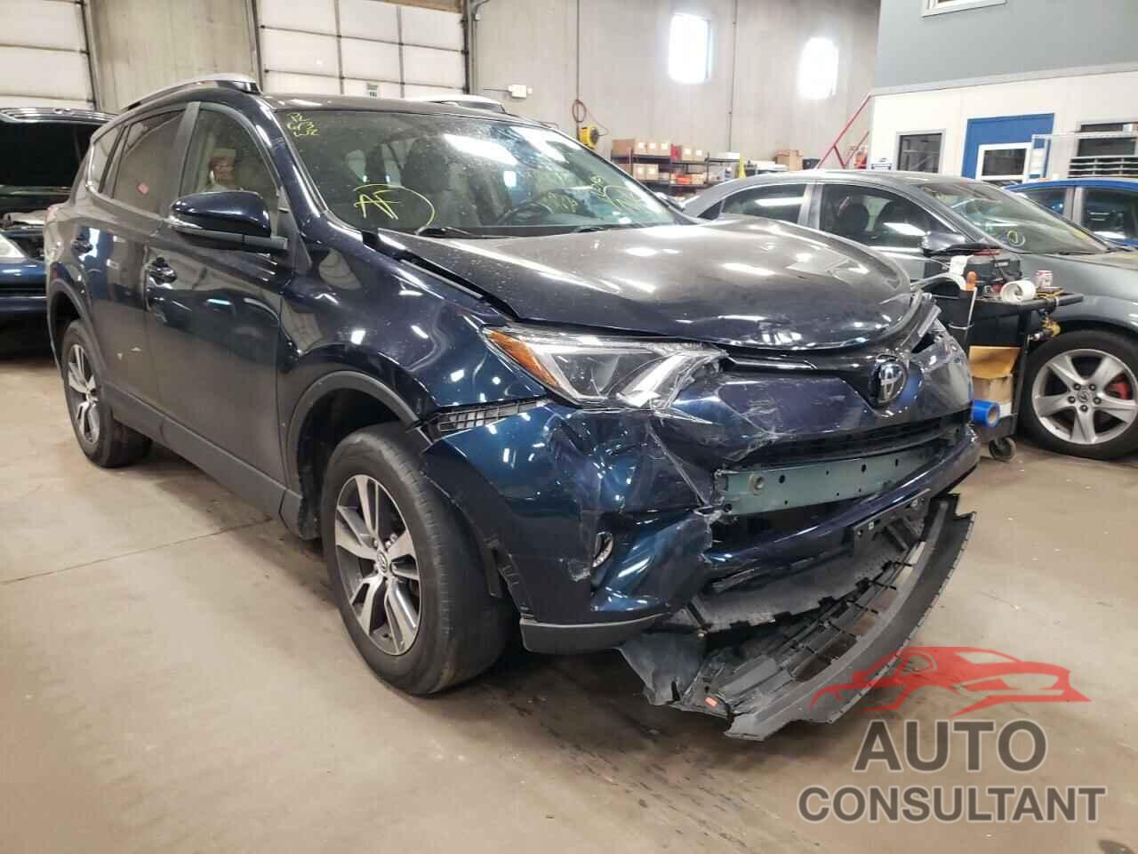 TOYOTA RAV4 2018 - JTMRFREV3JJ723187