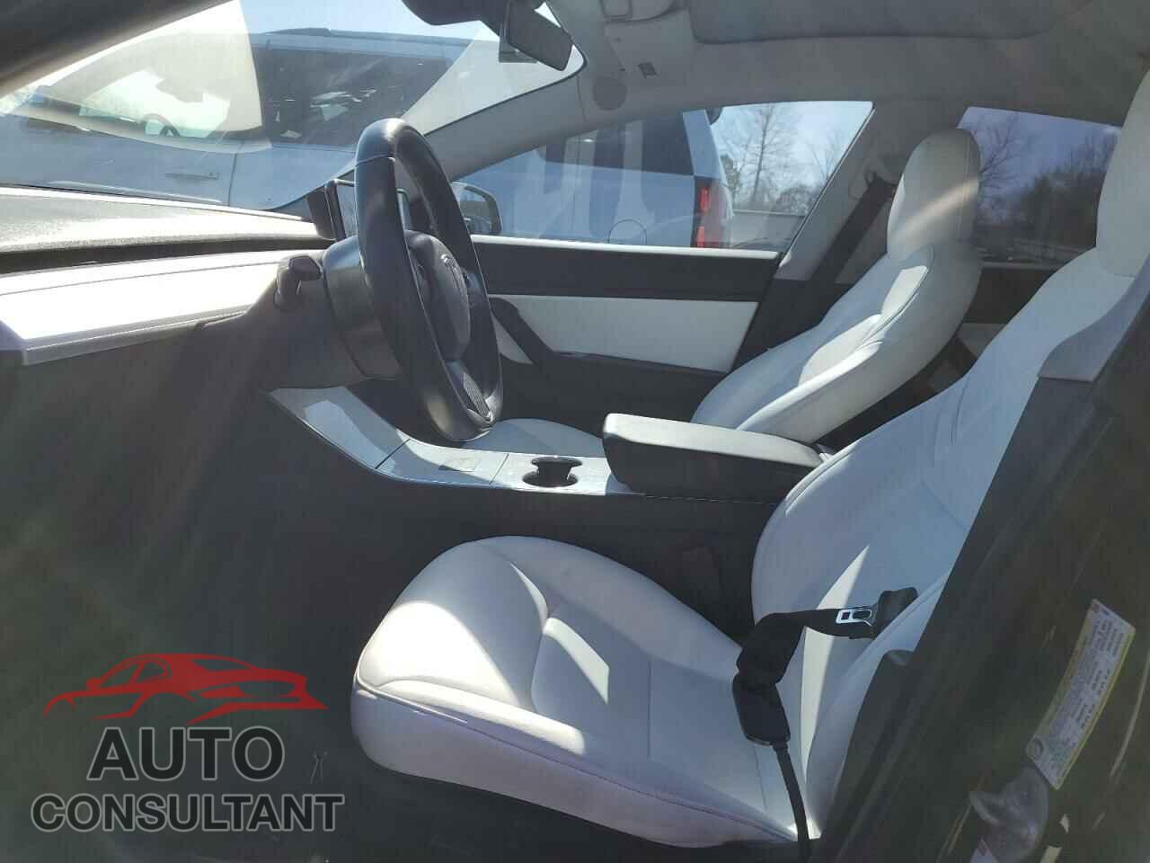TESLA MODEL 3 2018 - 5YJ3E1EB0JF112881
