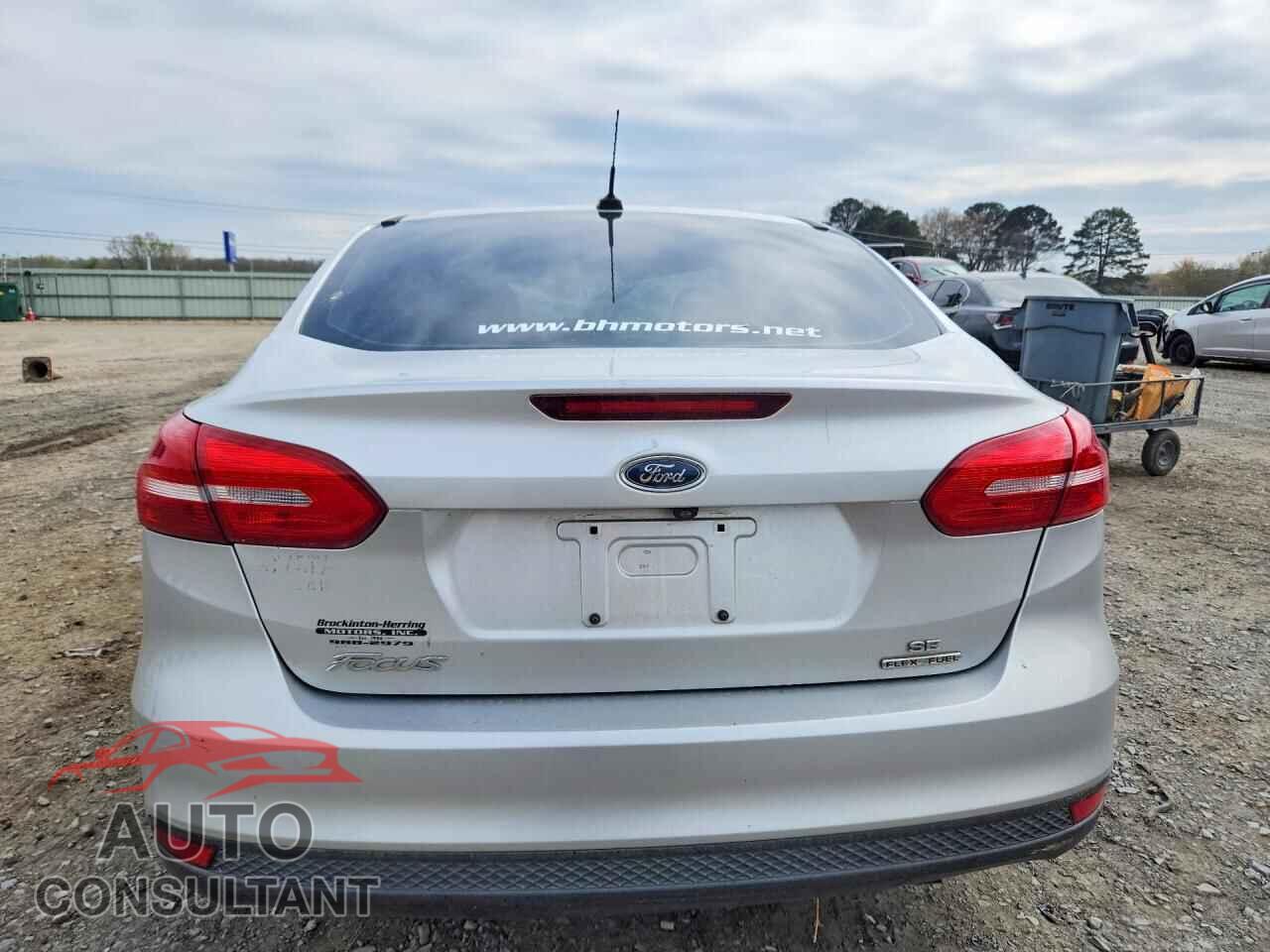 FORD FOCUS 2015 - 1FADP3F28FL252728