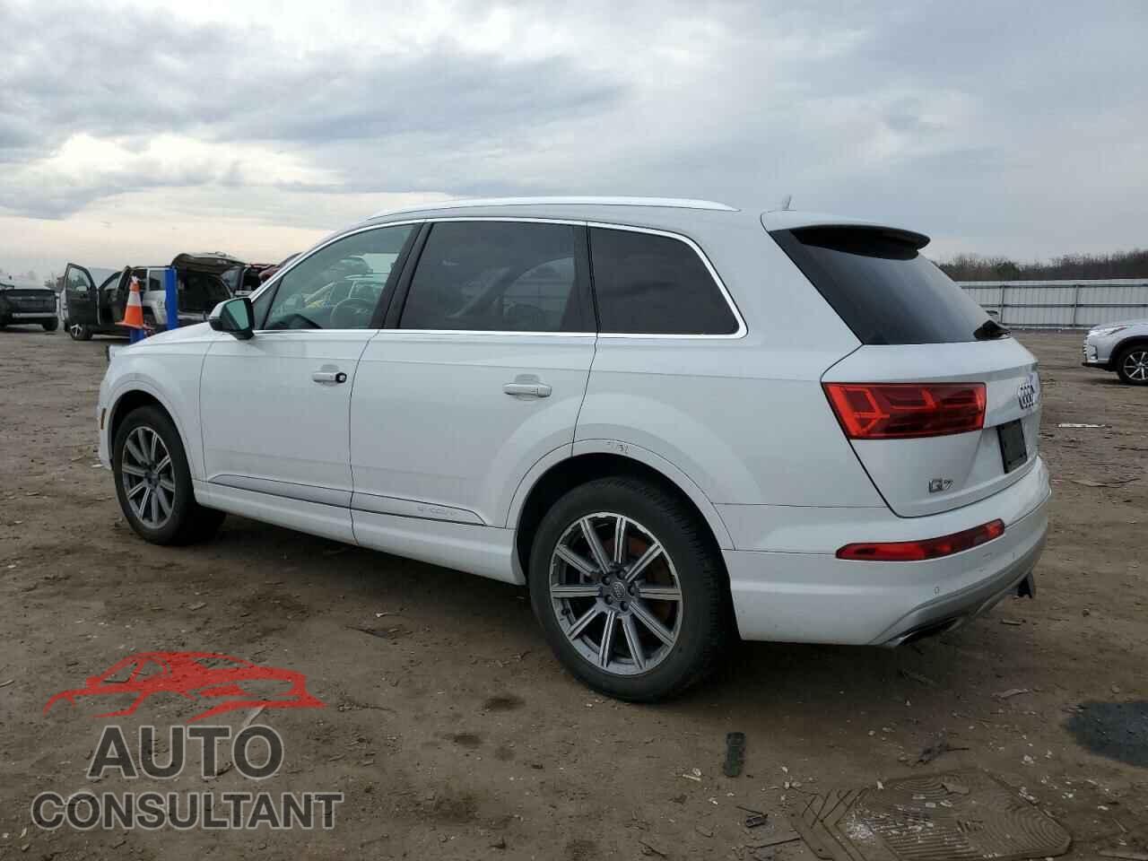 AUDI Q7 2019 - WA1LHAF74KD045366