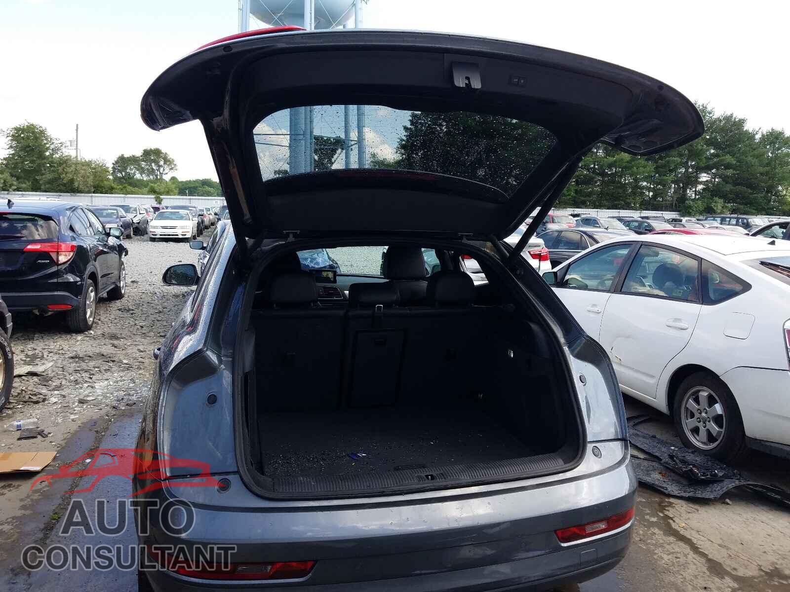 AUDI Q3 2017 - WA1JCCFS9HR017127