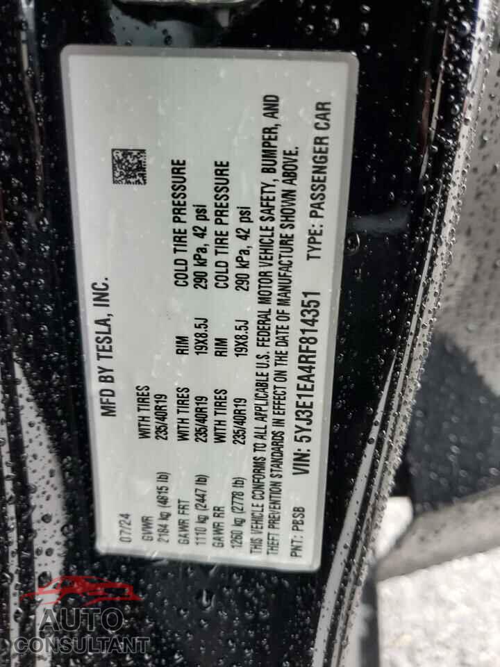 TESLA MODEL 3 2024 - 5YJ3E1EA4RF814351