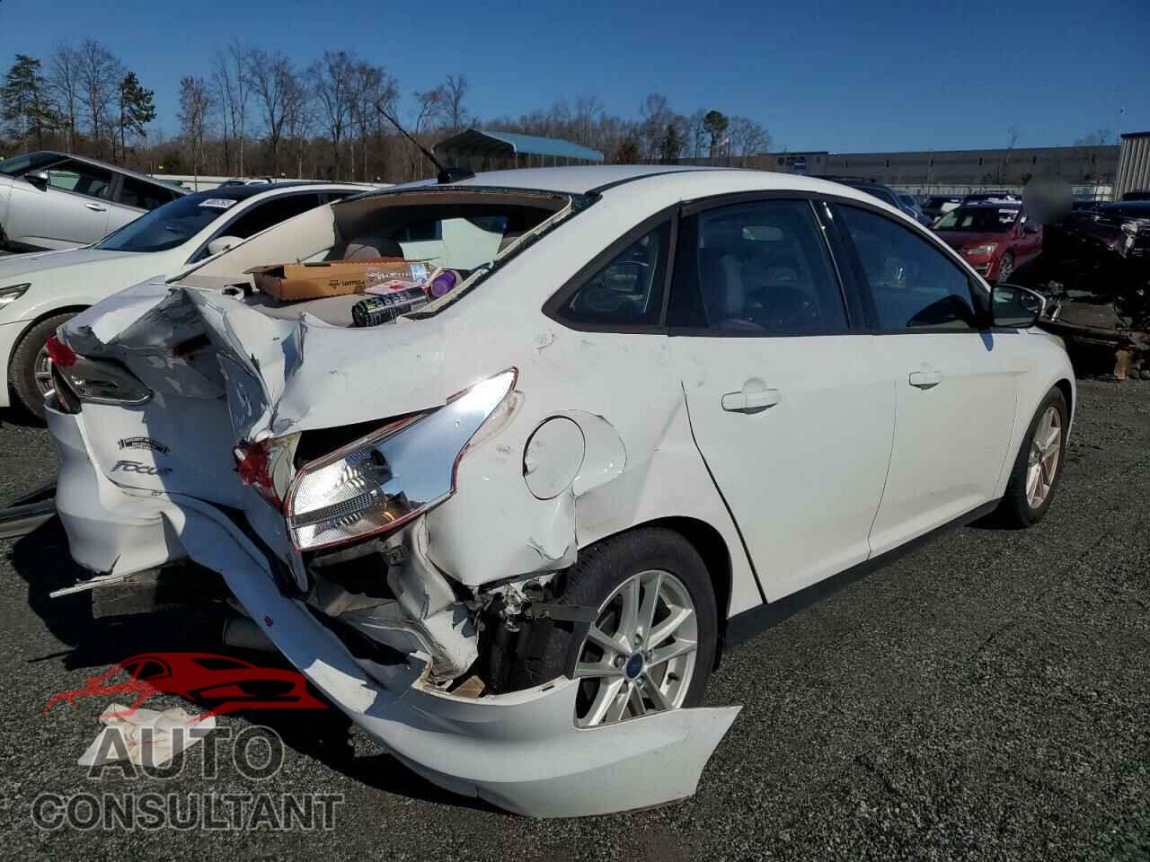 FORD FOCUS 2015 - 1FADP3F29FL224193