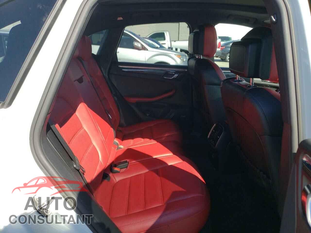 PORSCHE MACAN 2017 - WP1AG2A57HLB55322
