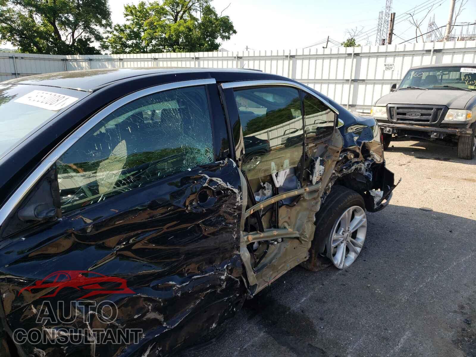 FORD TAURUS 2017 - 1FAHP2E87HG128754